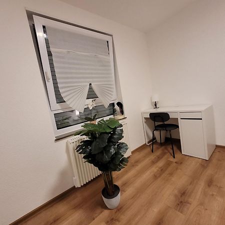 Living Flat, Eine Wohnung Mit Zwei Schlafzimmern Und Balkon Schorndorf  Eksteriør billede