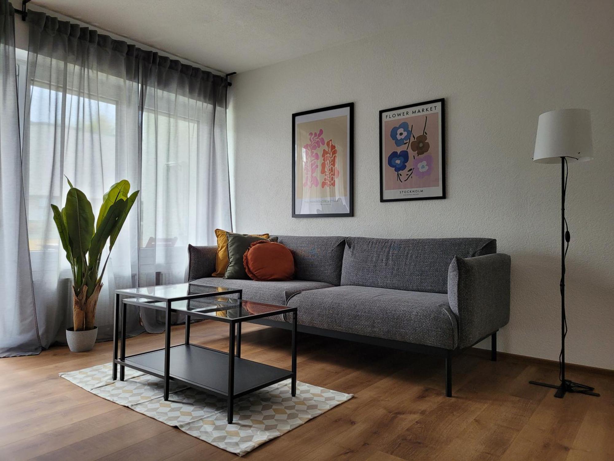 Living Flat, Eine Wohnung Mit Zwei Schlafzimmern Und Balkon Schorndorf  Eksteriør billede