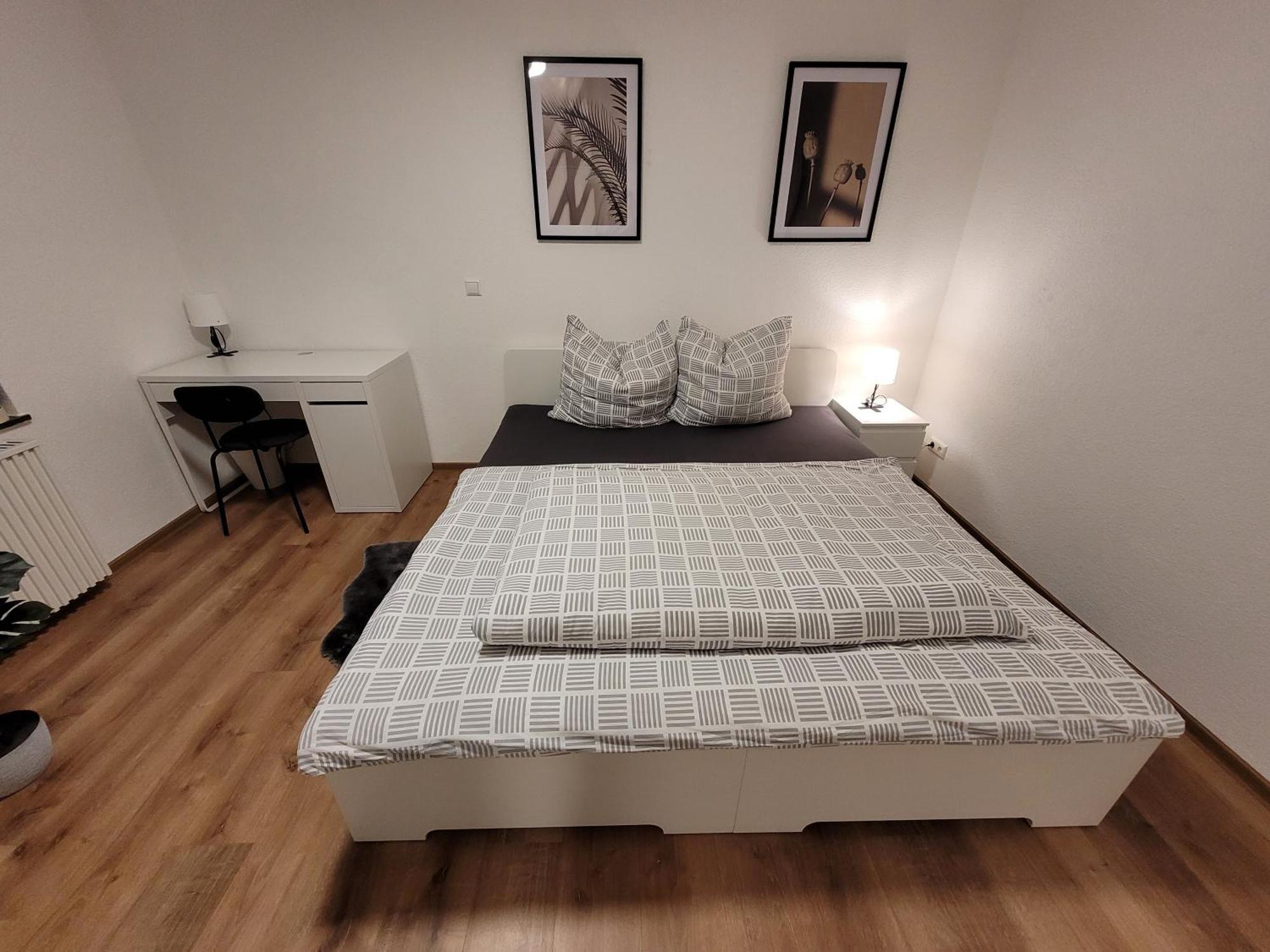 Living Flat, Eine Wohnung Mit Zwei Schlafzimmern Und Balkon Schorndorf  Eksteriør billede